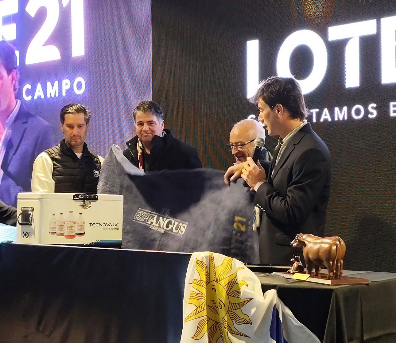 Lote 21 hizo brillar el Angus uruguayo desde la Rural de Palermo